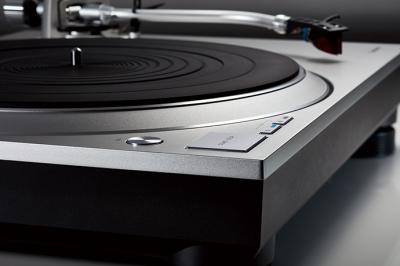 Technics SL-1500C Direct Drive Turntable (Silver)