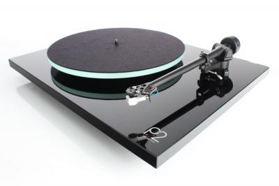 Rega Planar 2 (P2) Turntable - Black Gloss