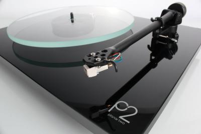 Rega Planar 2 (P2) Turntable - Black Gloss