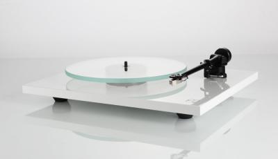 Rega Planar 2 (P2) Turntable - White Gloss