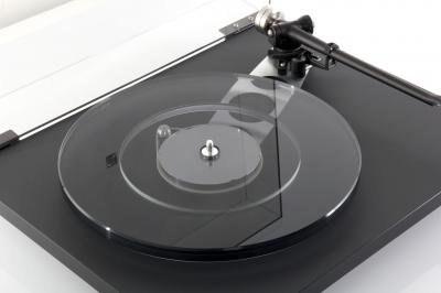 Rega Planar 6 (P6) Turntable with NEO Power Supply - Ania PRO Cartridge (Polaris Grey)