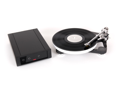 Rega Naia Flagship Turntable with Aphelion MC Cartridge