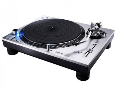 Technics SL-1200GR Direct Drive Turntable